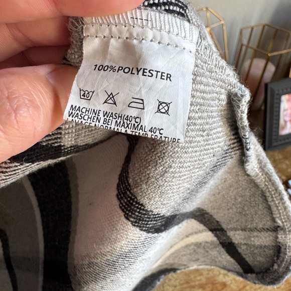 Women’s Plaid Shacket Black/Gray/White Size Small - Picture 4 of 5